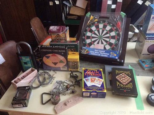 Lot #0107 (1 of 9)