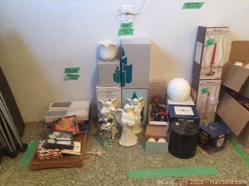 Lot #0136 (1 of 9)
