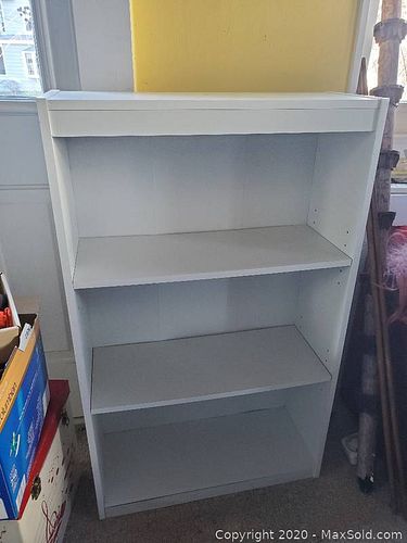 Lot #0018 (1 of 3)