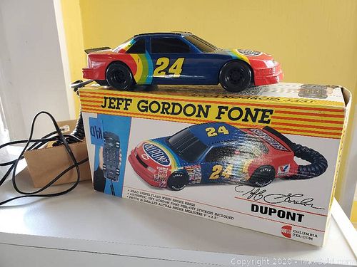 Lot #0025 (1 of 4)