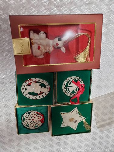 Lot #0063 (1 of 4)