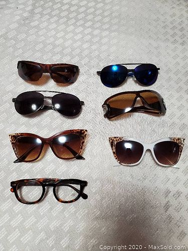 Lot #0064 (1 of 3)