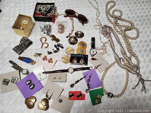 Lot #0077 (1 of 4)