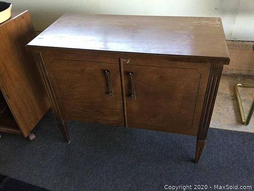 Lot #0486 (1 of 10)