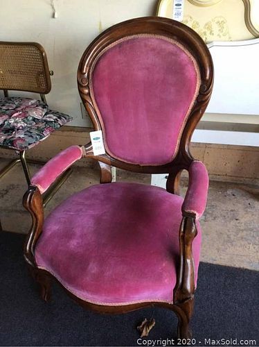 Lot #0489 (1 of 12)