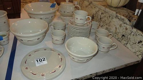 Lot #0102 (1 of 10)