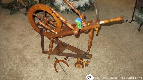 Lot #0128 (1 of 9)