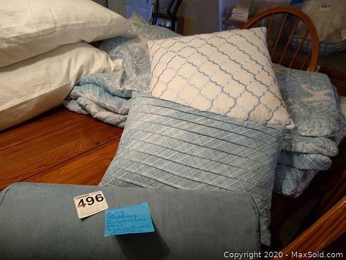 Lot #0496 (1 of 8)