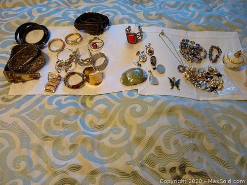 Lot #0506 (1 of 23)