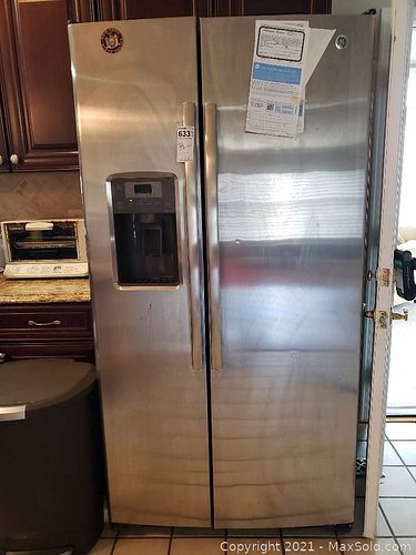 Lot #0633 (1 of 10)
