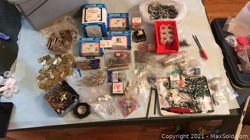 Lot #0067 (1 of 8)