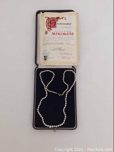 Mikimoto Cultured Pearl Necklace (1 of 13)