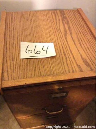 Lot #664 (1 of 10)