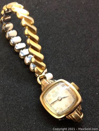 Rolex Tudor Watch. Ladies antique. Working. (1 of 8)