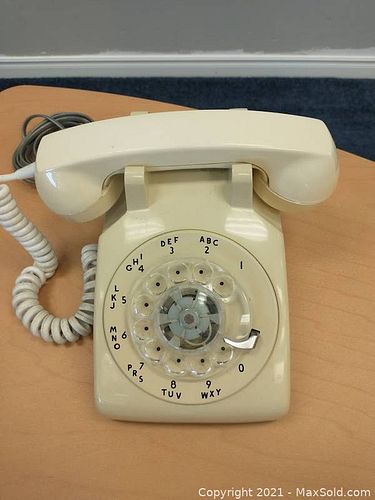 Rotary Phone (1 of 3)