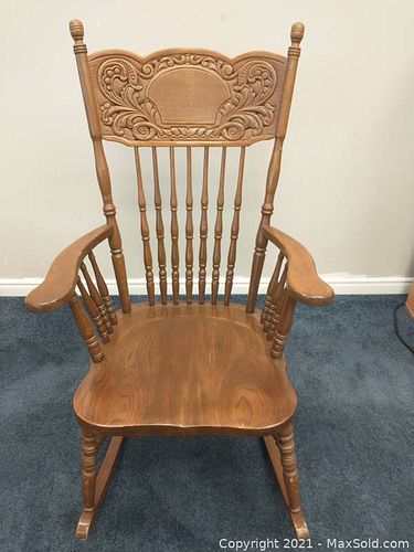 Solid Rocking Chair (1 of 4)