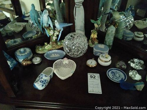 Royal Doulton Figurine, Wedgwood, Swarovski B (1 of 23)
