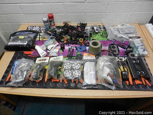 Large Lot Of RC Car Parts And Supplies With Work Mat (1 of 16)
