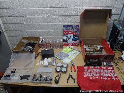 Lot Of RC Car Parts  (1 of 18)