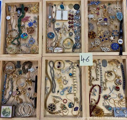 Costume Jewelry (1 of 7)