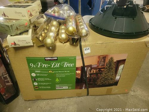 Lot #424 (1 of 9)