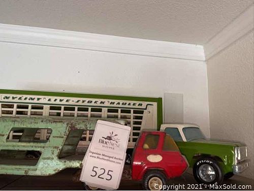 Lot #525 (1 of 17)