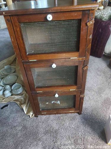 Lot #65 (1 of 6)