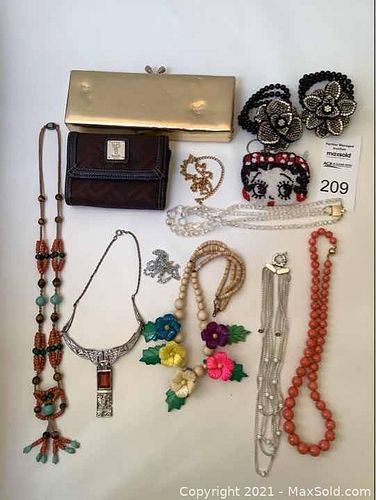 Lot #209 (1 of 3)