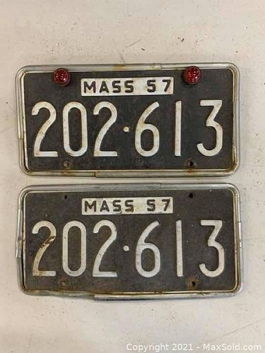 Lot #212 (1 of 2)