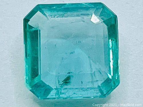 3.22 ct Natural Emerald (1 of 9)