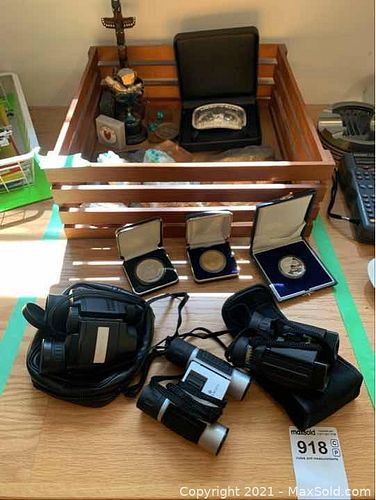Binoculars, Coins, Geodes B (1 of 16)