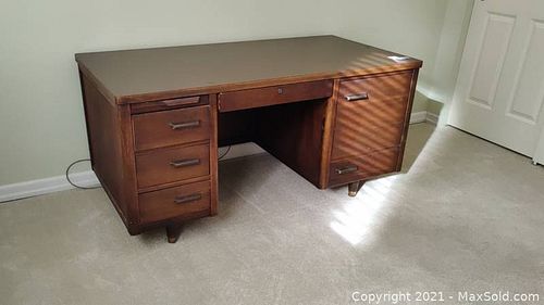Lot #585 (1 of 17)