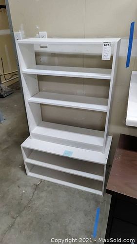 Lot #607 (1 of 9)
