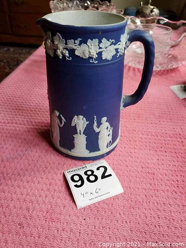 Lot #982 (1 of 10)