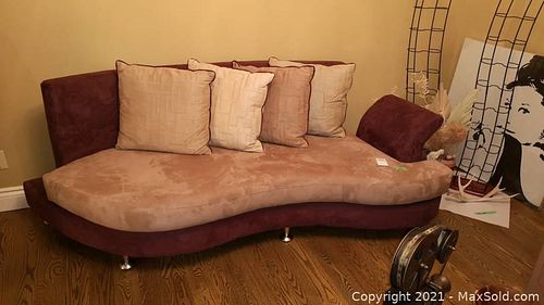Sofa D (1 of 9)