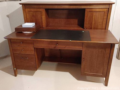 Solid Maple Executive Double Pedestal Desk (1 of 31)