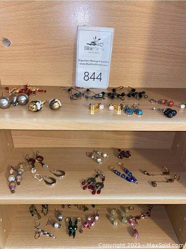 Lot #844 (1 of 13)