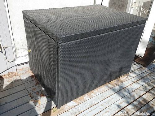 Lot #343 (1 of 9)