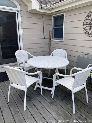 Lot #852 (1 of 12)