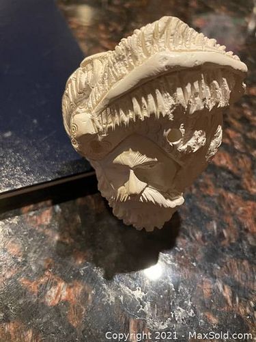 ANTIQUE Carved Pipe (1 of 3)