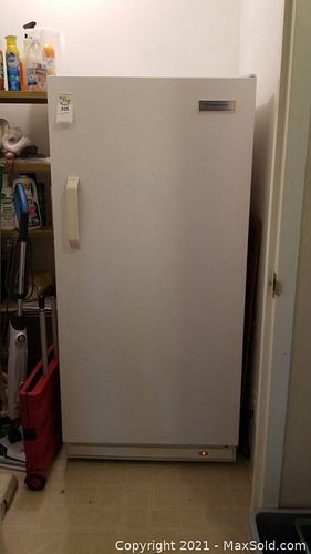 Lot #325 (1 of 9)