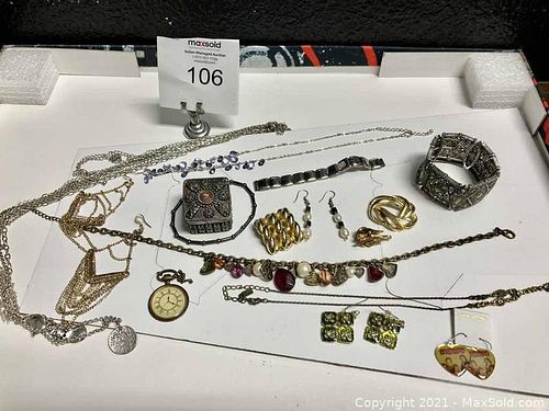 Lot #106 (1 of 8)