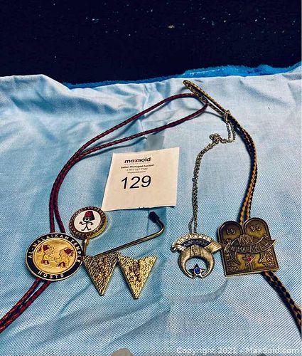 Lot #129 (1 of 4)