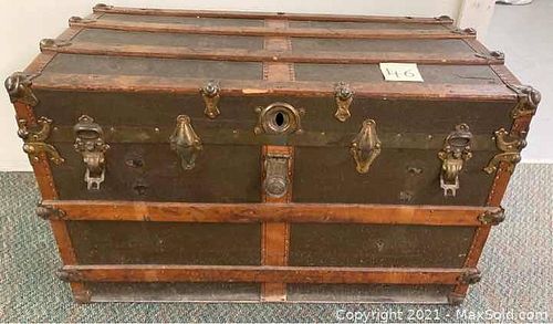 Antique Trunk (1 of 16)