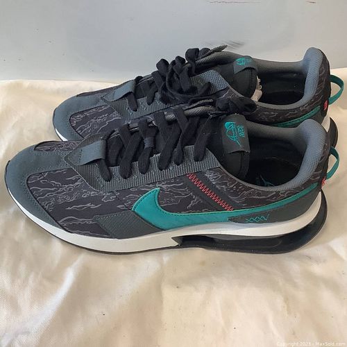 Lot #12 (1 of 6)