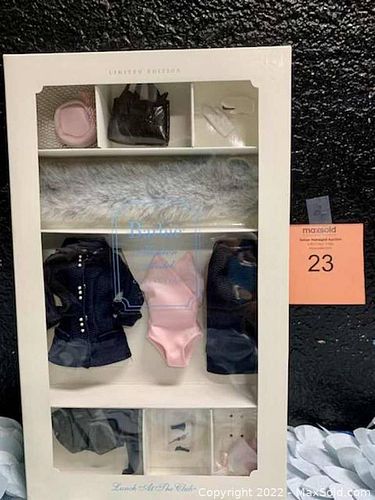 Lot #23 (1 of 6)