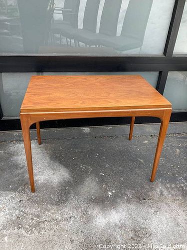 Vintage Mid Century Modern Walnut Coffee Table (1 of 3)