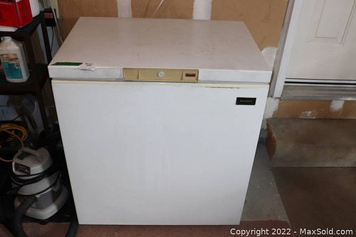 Lot #450 (1 of 8)