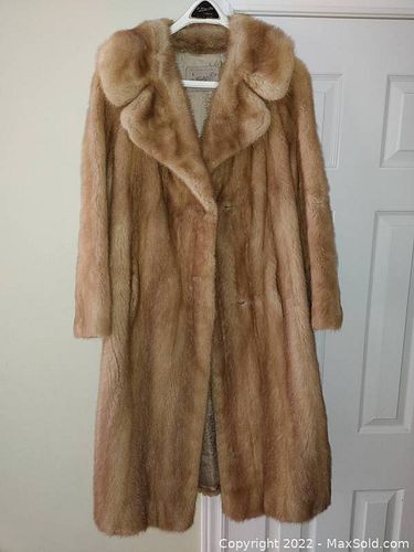 Lot #18 (1 of 8)