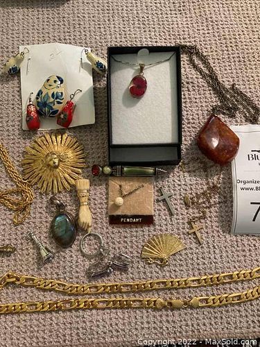 Lot #740 (1 of 8)